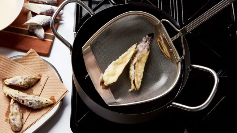 When to Cover the Frying Pan: Expert Cooking Tips